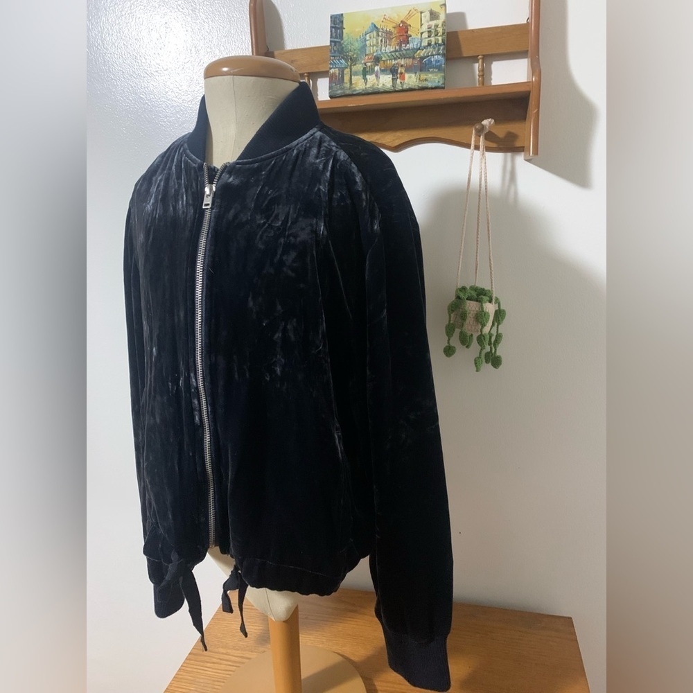 J.Crew Velvet Bomber Jacket in Midnight Navy Like New Size L - Picture 9 of 16